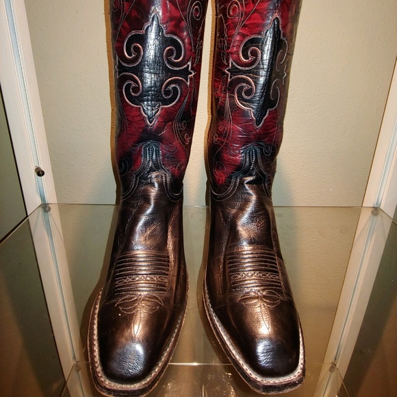 B10. Lucchese Vintage Cowboy Boots 6.5 men's = 8 Woman - Picture 4 of 7